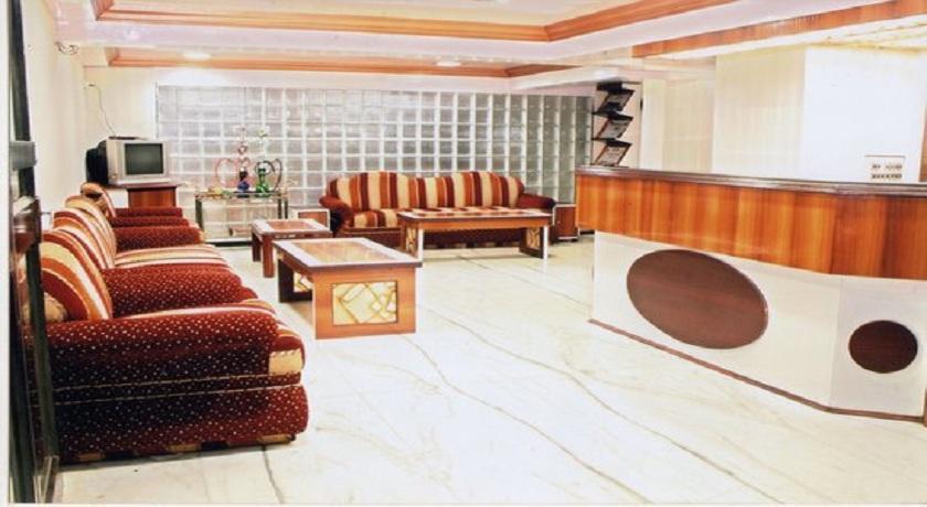 Hotel Rahil International Mahabaleshwar Bagian luar foto