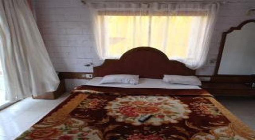 Hotel Rahil International Mahabaleshwar Bagian luar foto