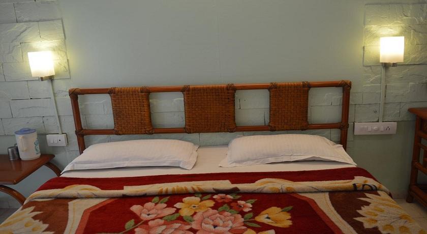 Hotel Rahil International Mahabaleshwar Bagian luar foto