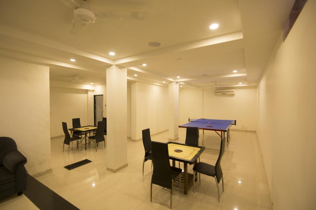 Hotel Rahil International Mahabaleshwar Bagian luar foto